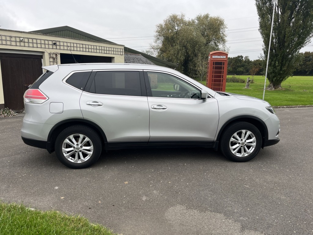 NISSAN X-TRAIL