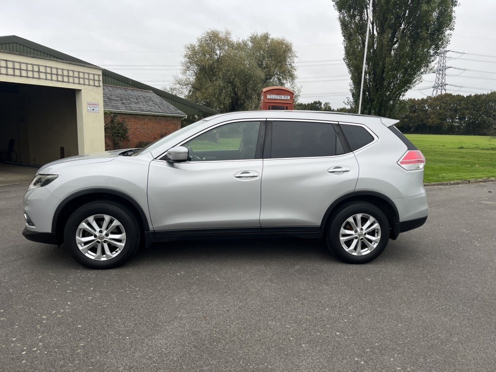 View NISSAN X-TRAIL 1.6 DIG-T Acenta