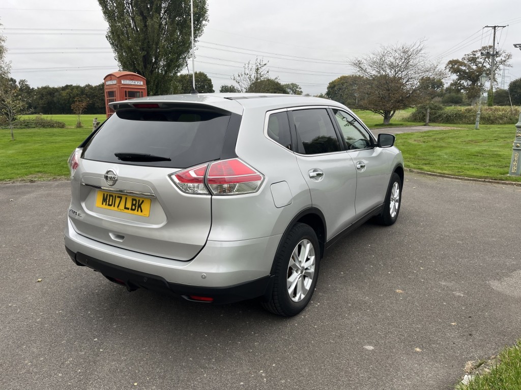 View NISSAN X-TRAIL 1.6 DIG-T Acenta