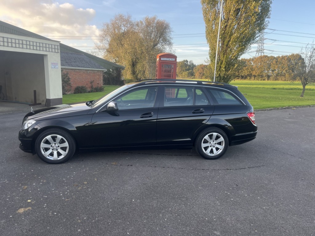 View MERCEDES-BENZ C CLASS 1.8 C180K SE