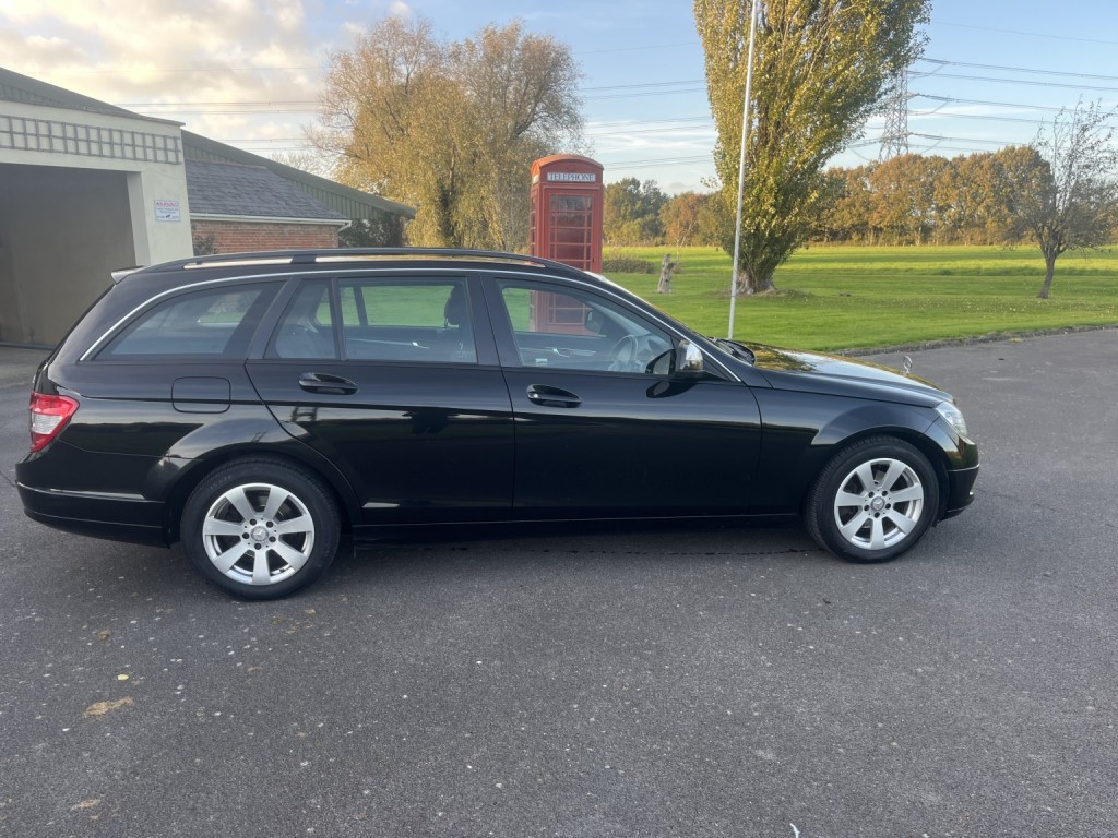 MERCEDES-BENZ C CLASS