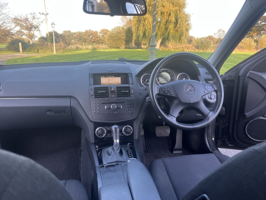 MERCEDES-BENZ C CLASS