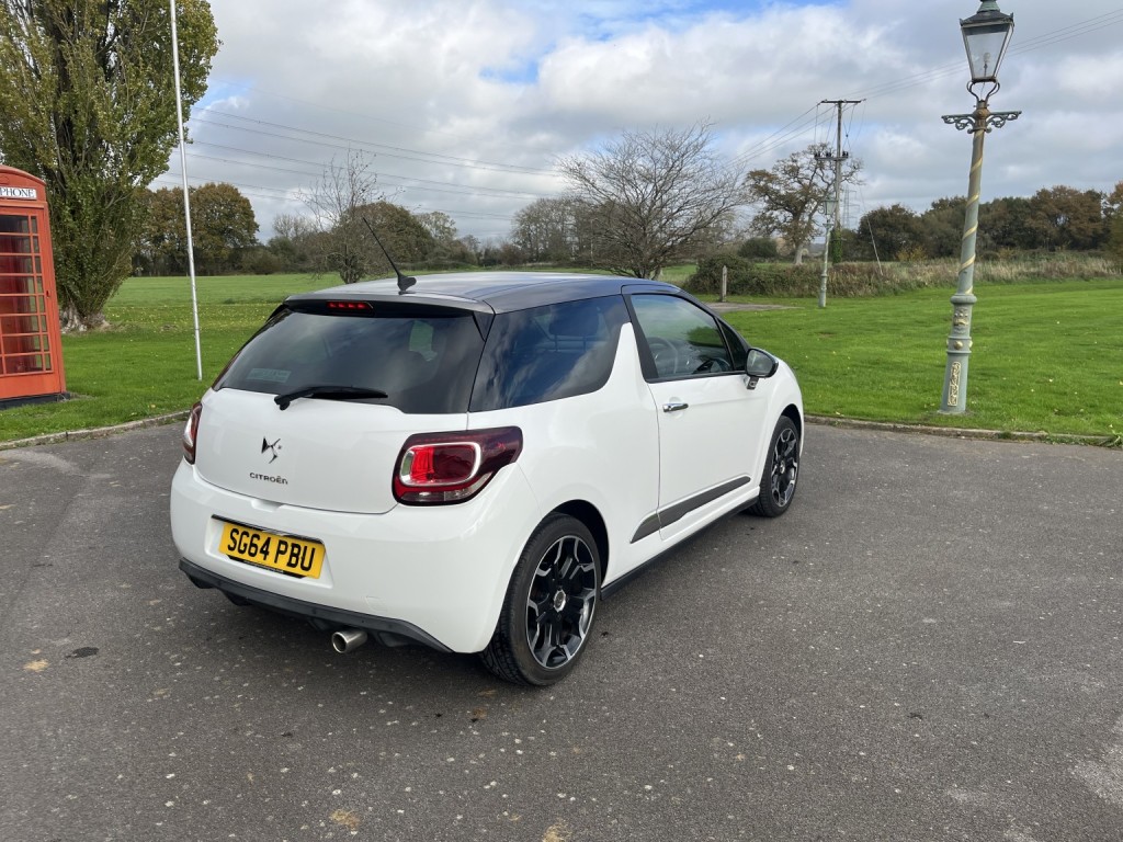 View CITROEN DS3 1.6 VTi DStyle Plus