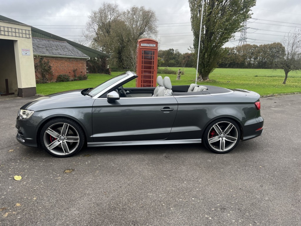 View AUDI S3 2.0 TFSI