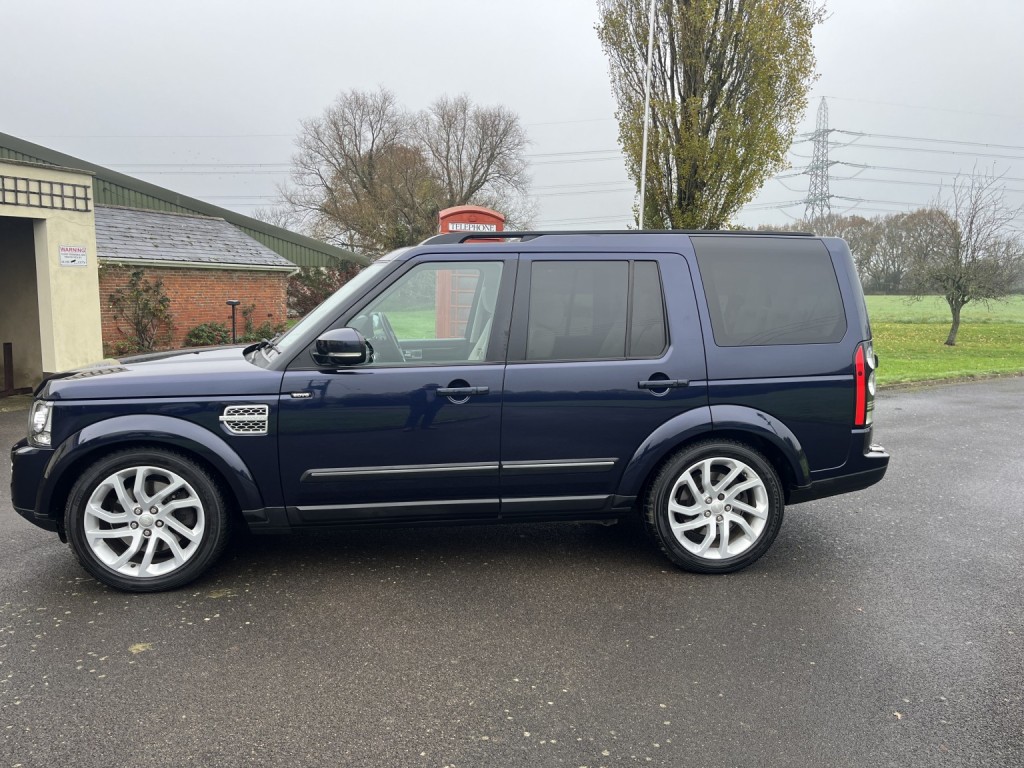 View LAND ROVER DISCOVERY 4 3.0 SD V6 HSE Luxury