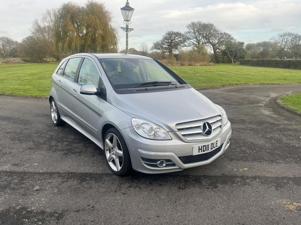 MERCEDES-BENZ B CLASS