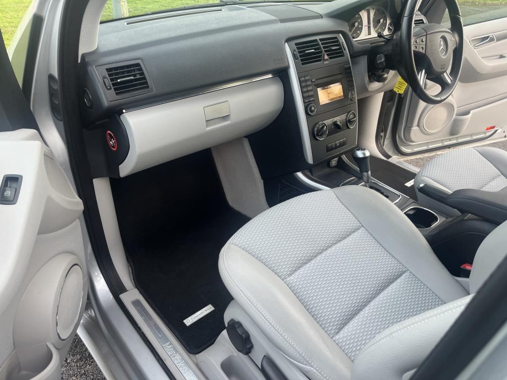 MERCEDES-BENZ B CLASS