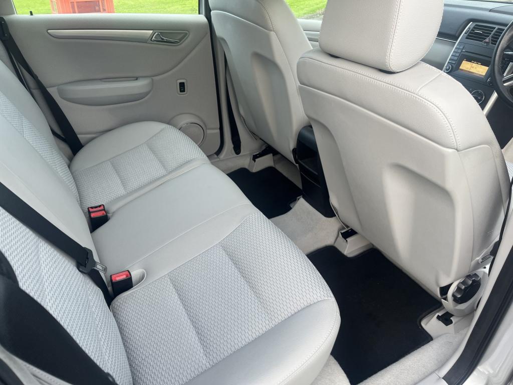 MERCEDES-BENZ B CLASS