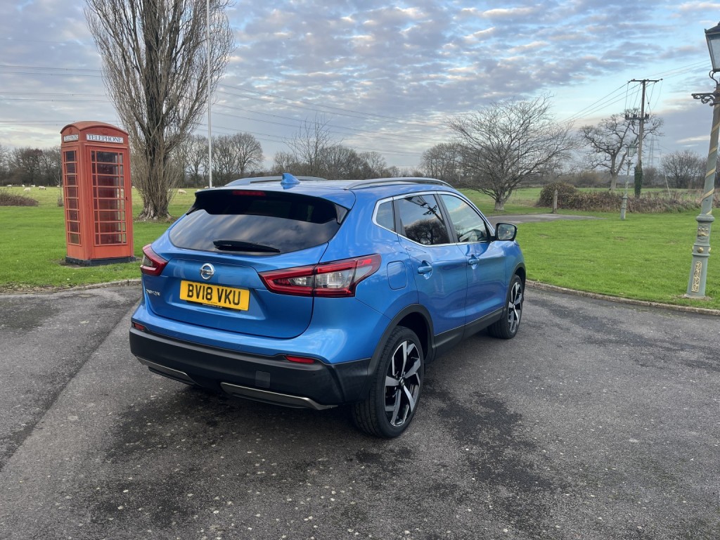 View NISSAN QASHQAI 1.2 DIG-T Tekna