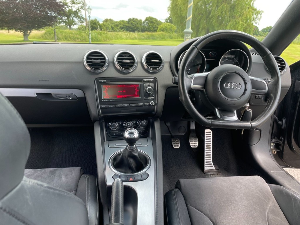 AUDI TT
