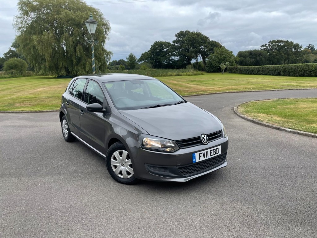 VOLKSWAGEN POLO