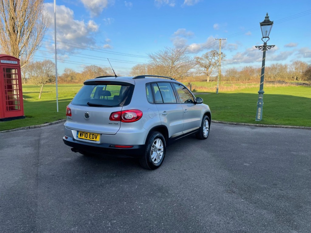 View VOLKSWAGEN TIGUAN S TDI 4MOTION