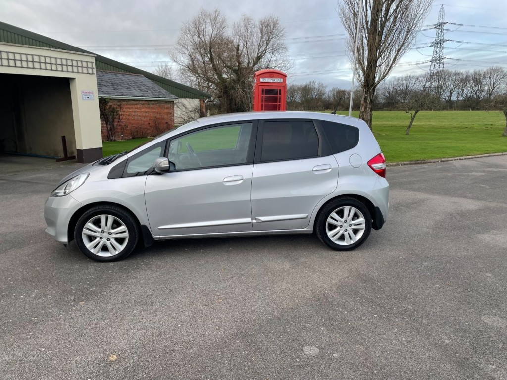 View HONDA JAZZ I-VTEC ES PLUS