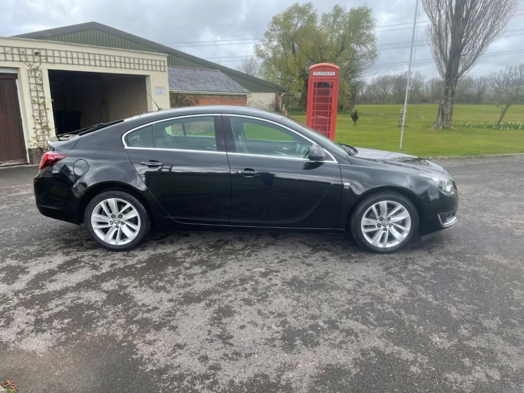 VAUXHALL INSIGNIA
