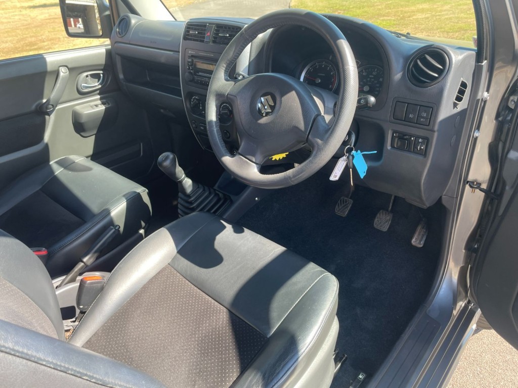 SUZUKI JIMNY