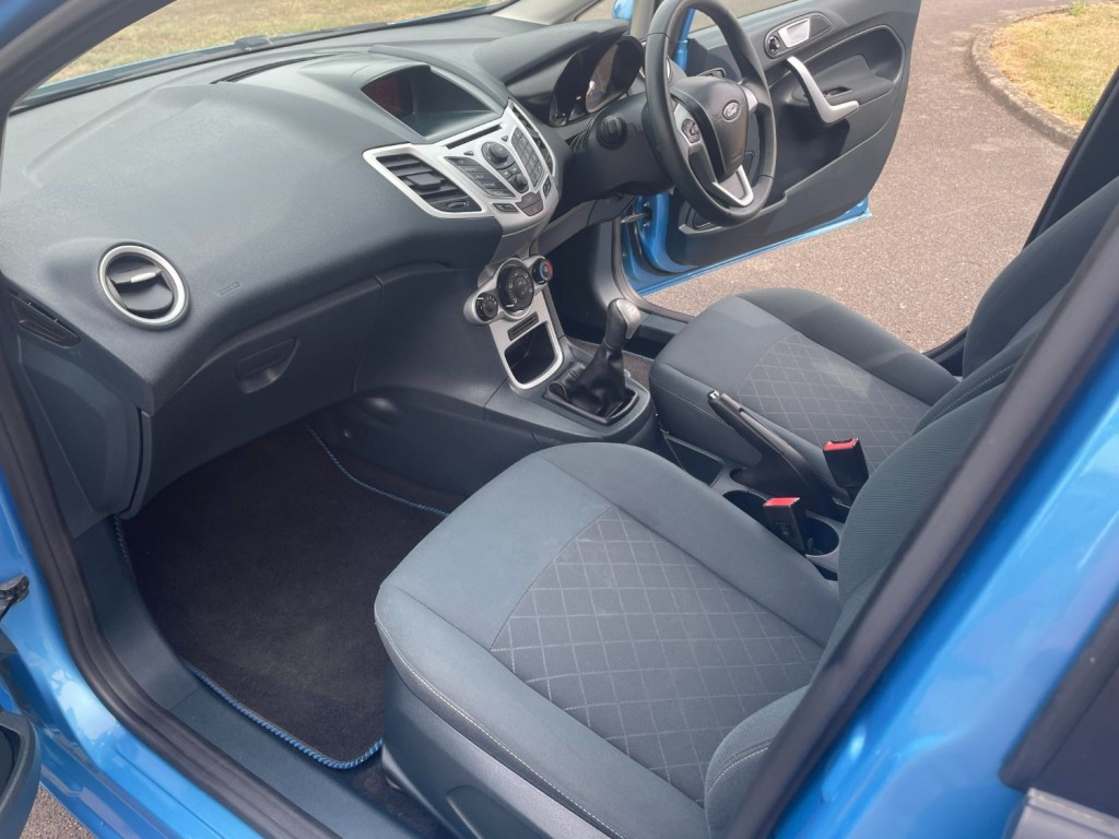 FORD FIESTA