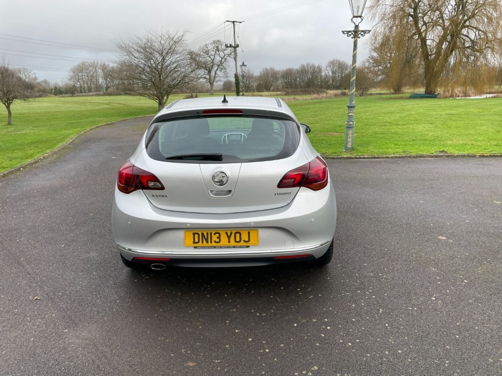 VAUXHALL ASTRA
