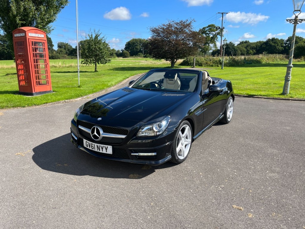 View MERCEDES-BENZ SLK 1.8 SLK200 BlueEfficiency AMG Sport Edition 125