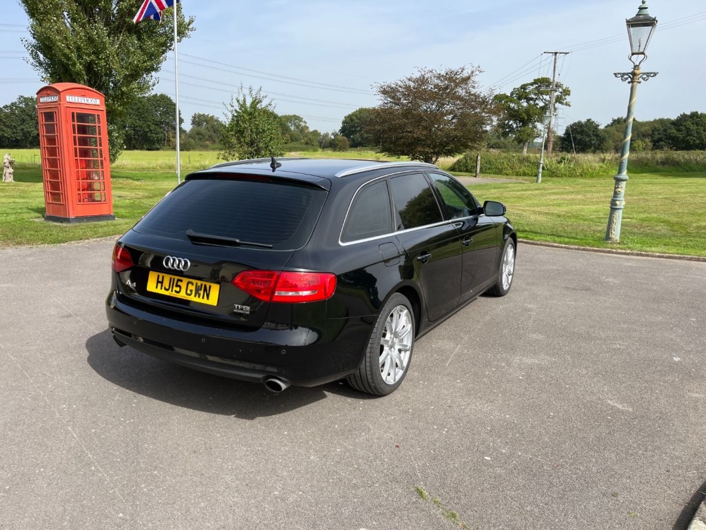View AUDI A4 AVANT 2.0 TFSI SE Technik