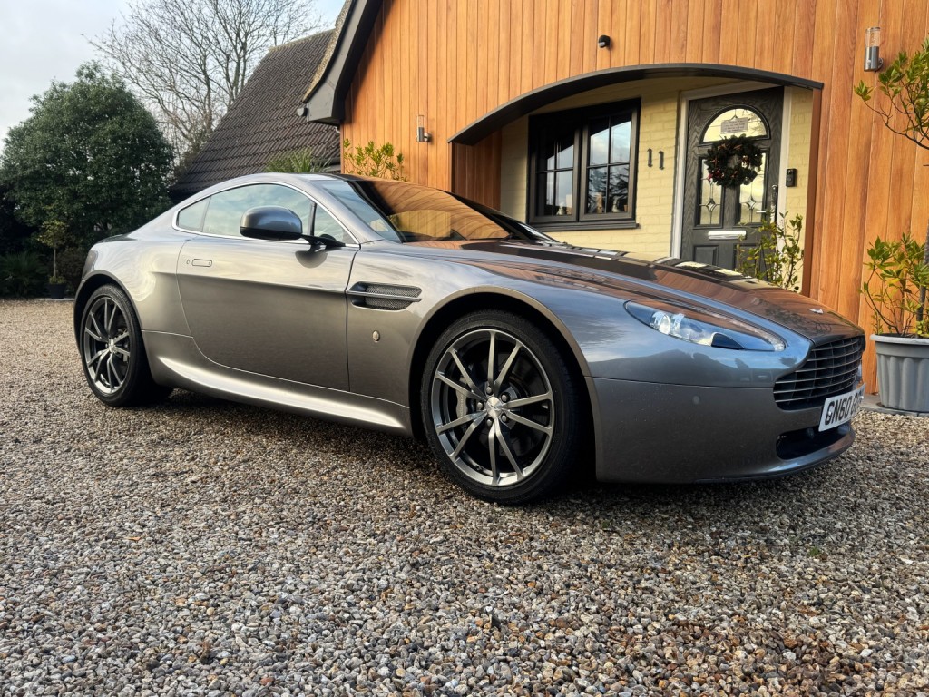 View ASTON MARTIN VANTAGE 4.7