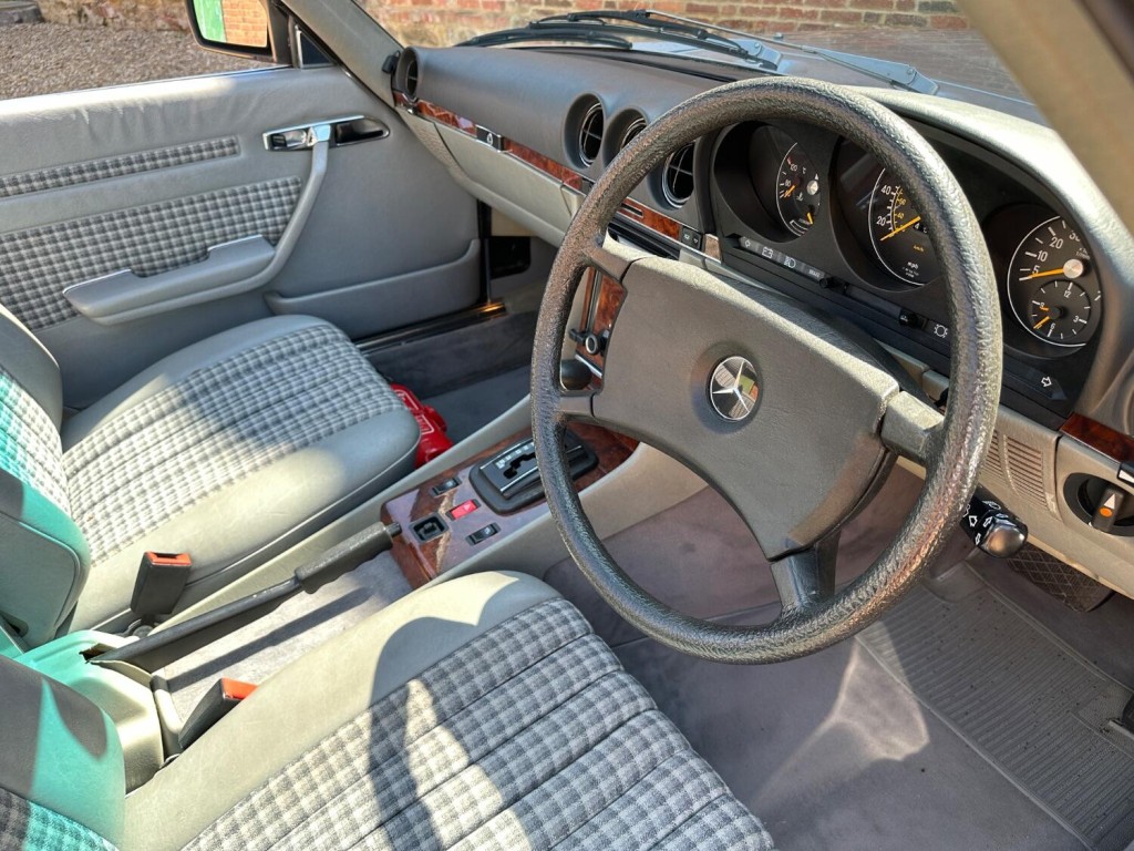 MERCEDES-BENZ SL