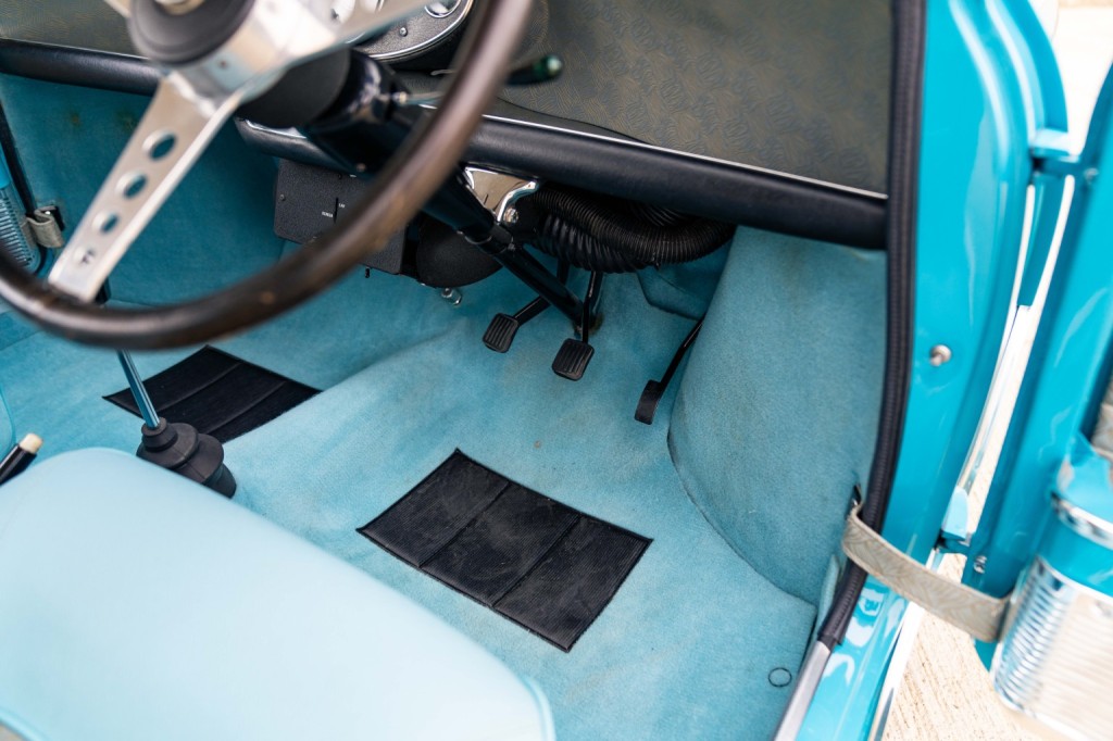 AUSTIN MINI