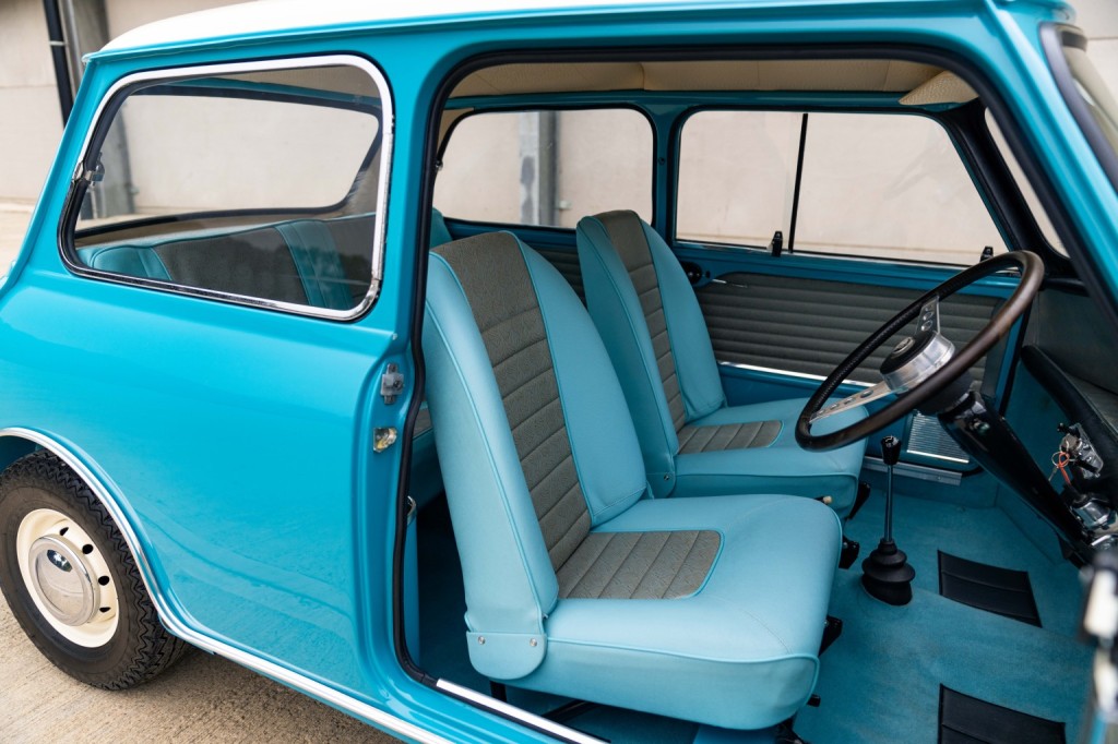AUSTIN MINI