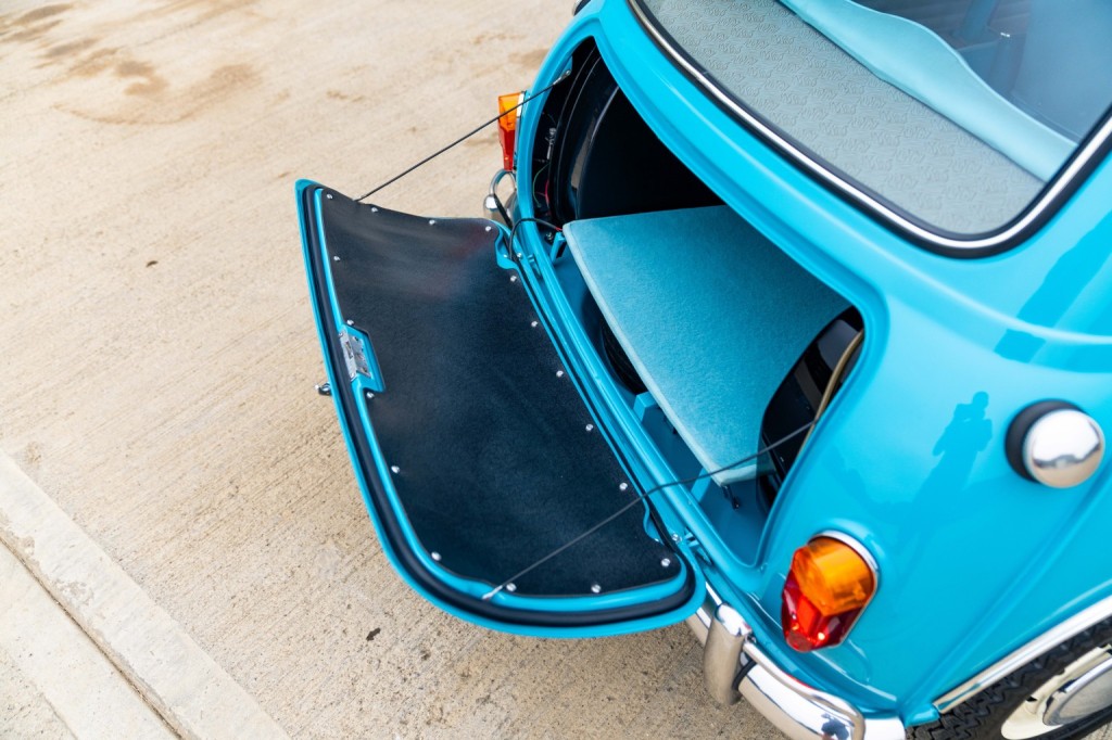 AUSTIN MINI