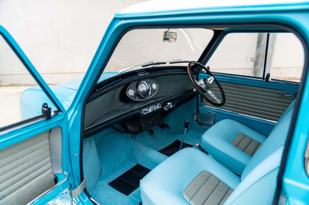 AUSTIN MINI