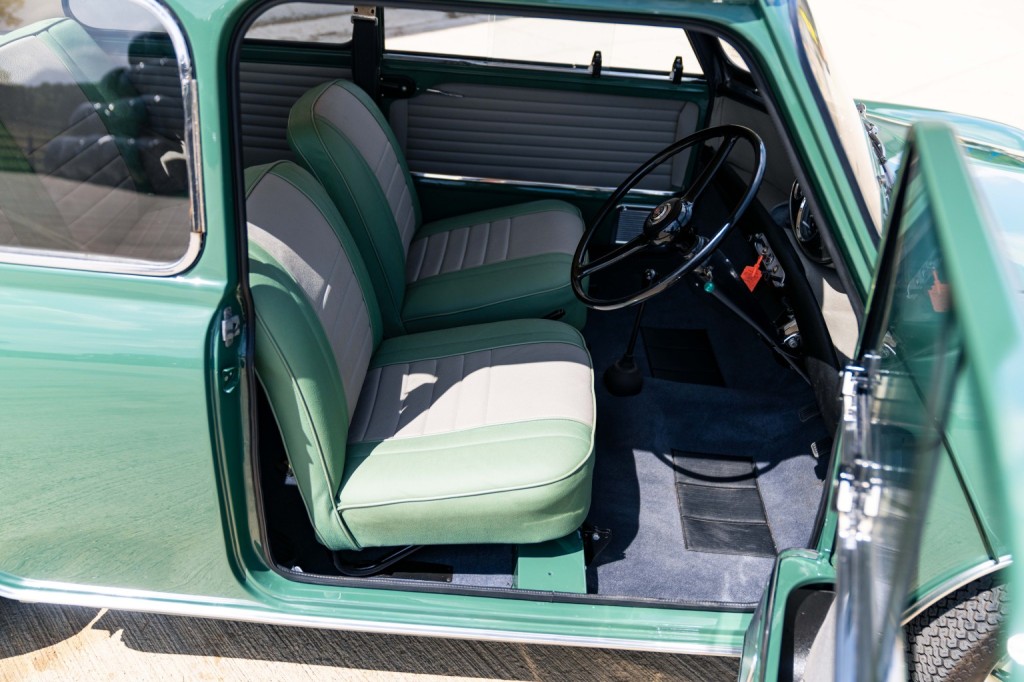 AUSTIN MINI