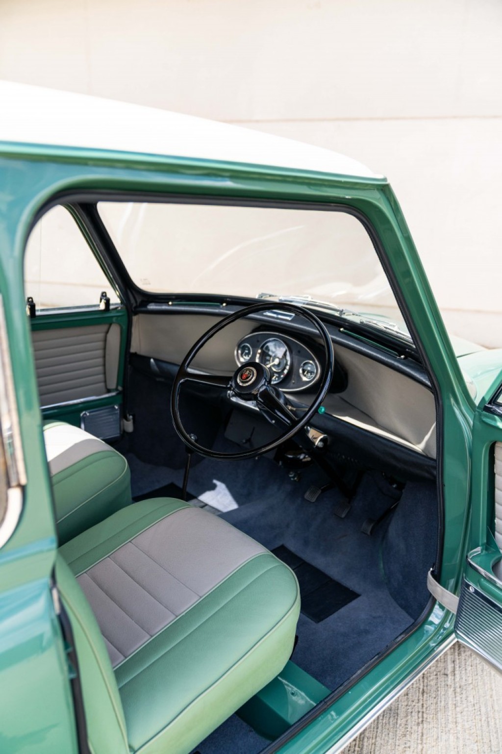 AUSTIN MINI