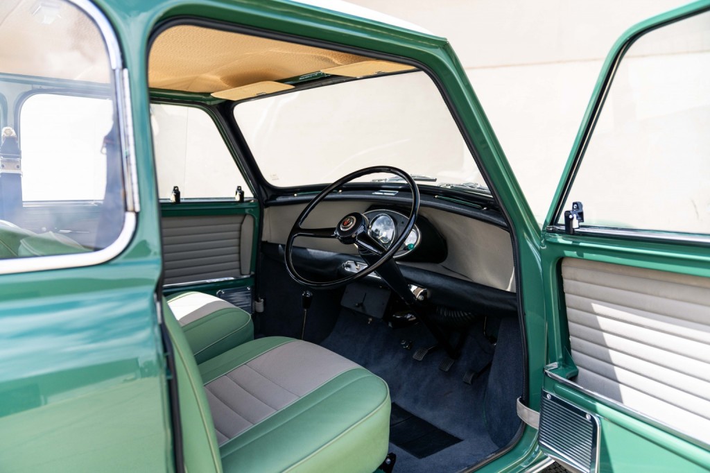 AUSTIN MINI