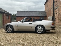 PORSCHE 944