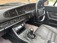 PORSCHE 944