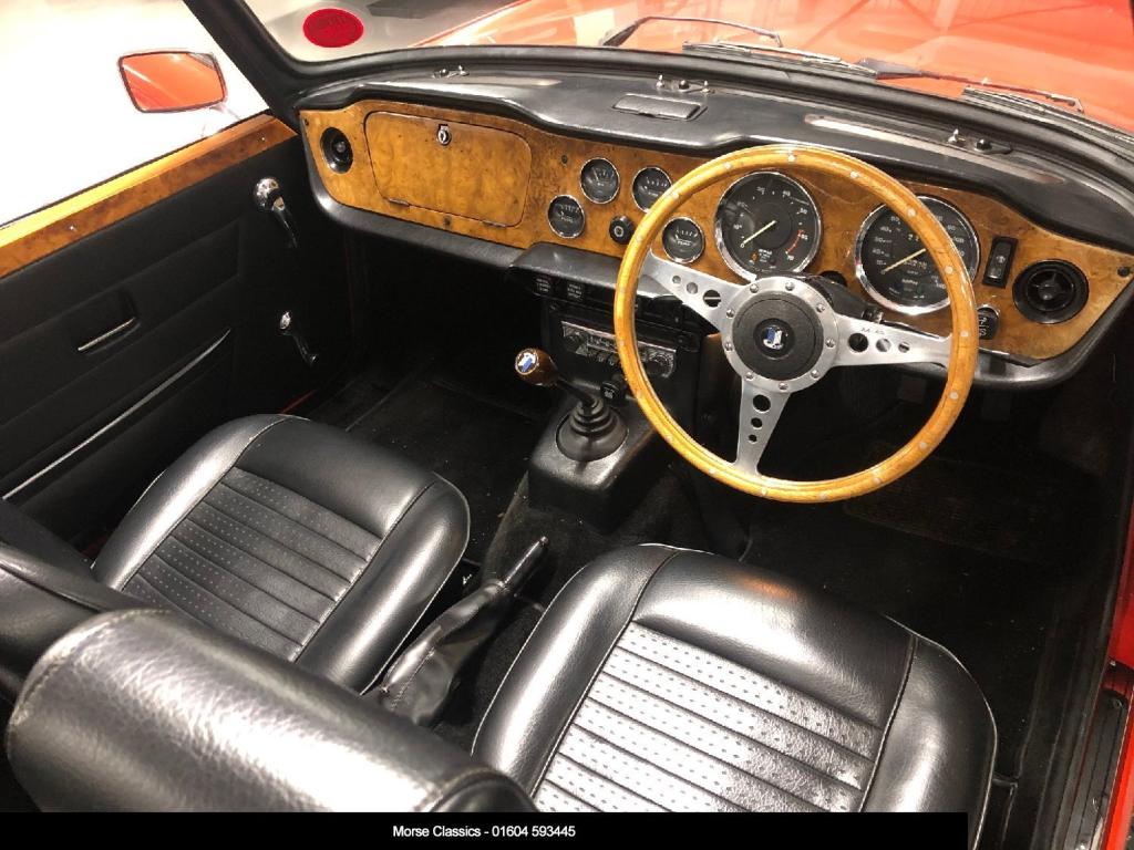 TRIUMPH TR6