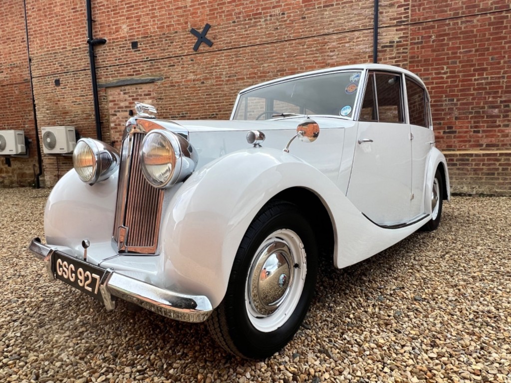 TRIUMPH 2000