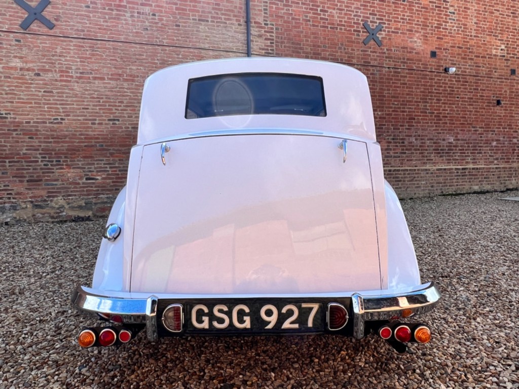 TRIUMPH 2000