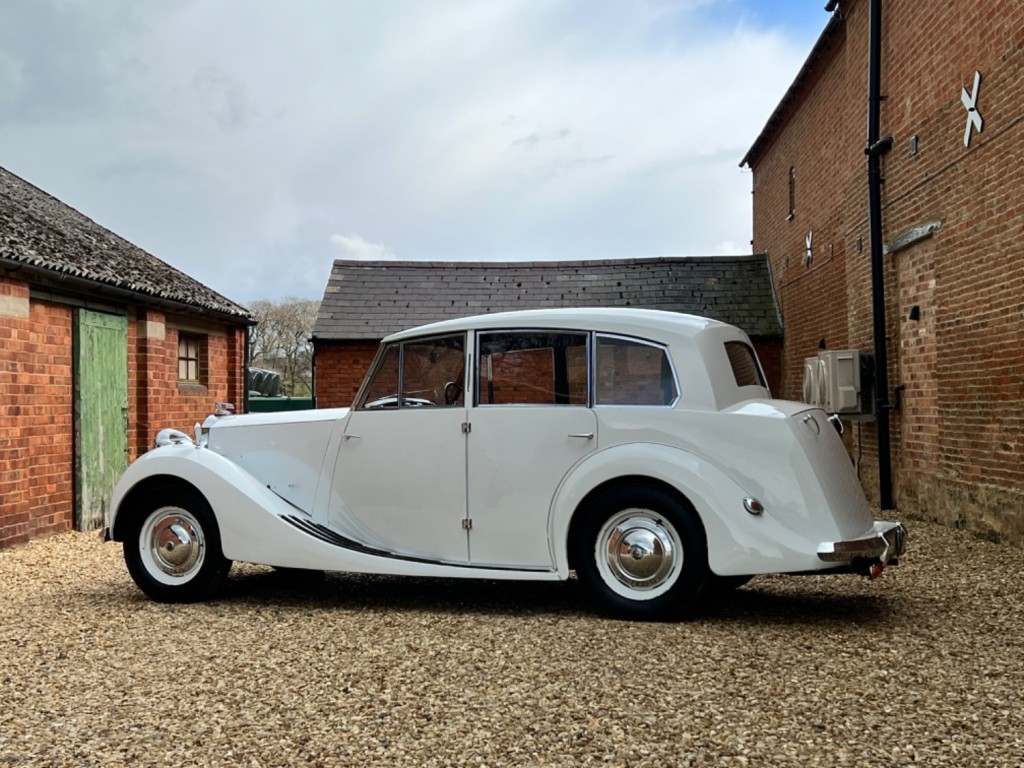 TRIUMPH 2000