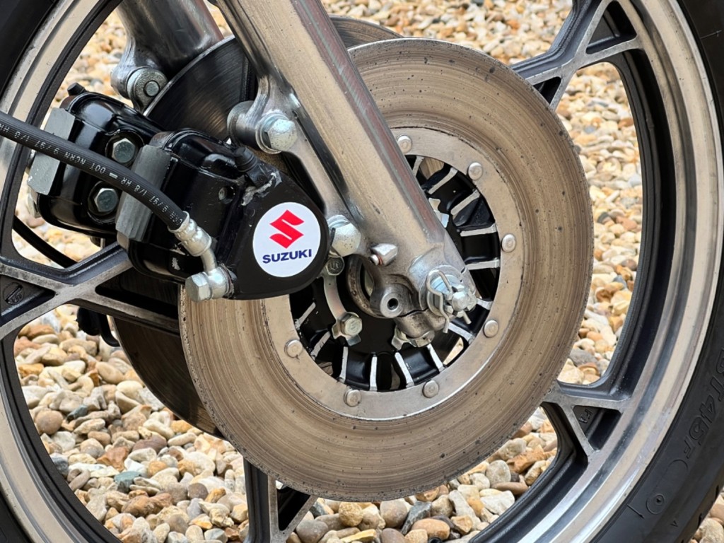 SUZUKI GS750
