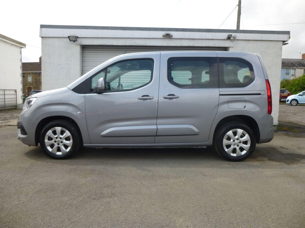 View VAUXHALL COMBO LIFE 1.2 TURBO ENERGY EDITION 7 SEATER MPV EURO6 ULEZ COMPLIANT