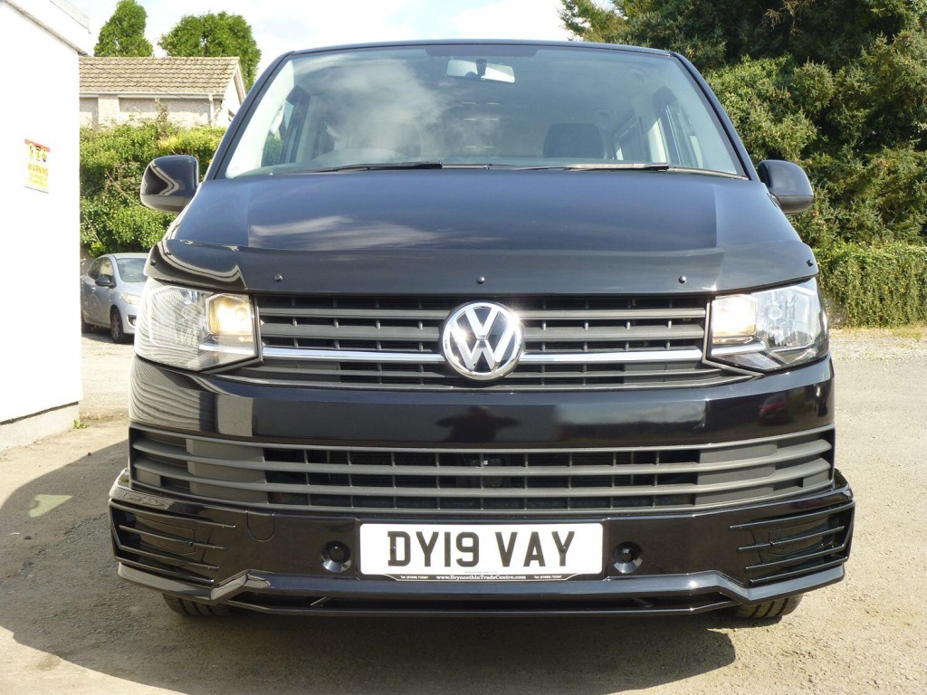 View VOLKSWAGEN TRANSPORTER LWB T32 2.0 TDI S BMT 8 SEATER SHUTTLE NO VAT EURO6 ULEZ COMPLIANT