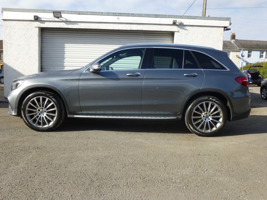 View MERCEDES-BENZ GLC 250D 201 BHP 4MATIC AMG LINE PREMIUM PLUS 9 SPD DCT AUTO EURO6 ULEZ SUV