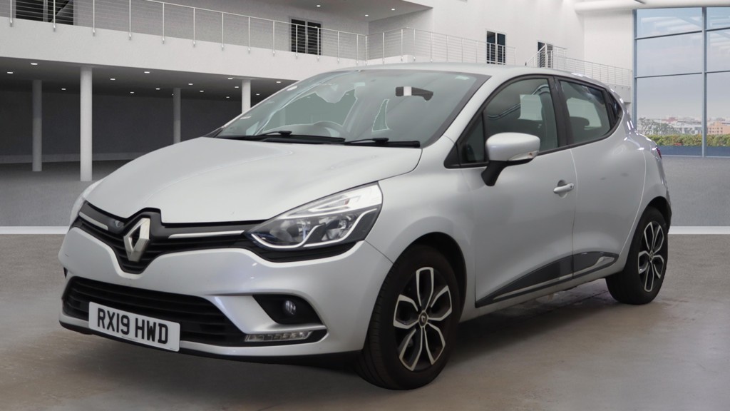 View RENAULT CLIO 1.5 DCI 90 PLAY EDITION EURO6 ULEZ 5DR HATCH
