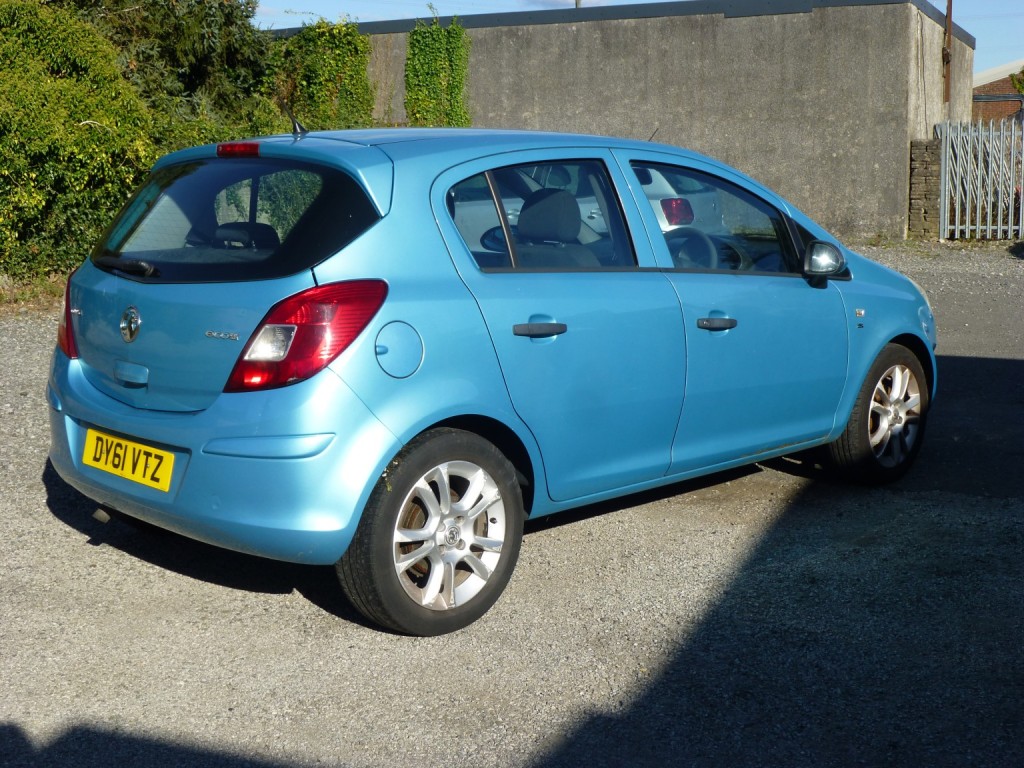 View VAUXHALL CORSA 1.3 CDTi 5DR ecoFLEX S £35 ROAD TAX EURO5