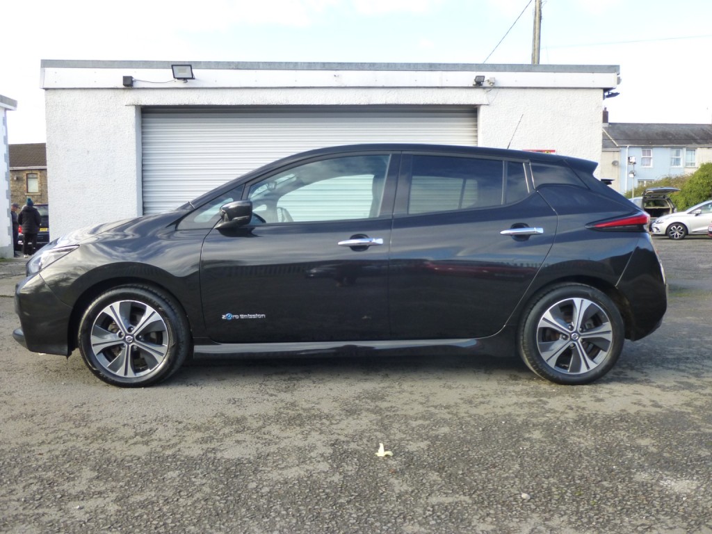 View NISSAN LEAF 40kWh 148 BHP N-CONNECTA  AUTOMATIC EV EURO6 ULEZ