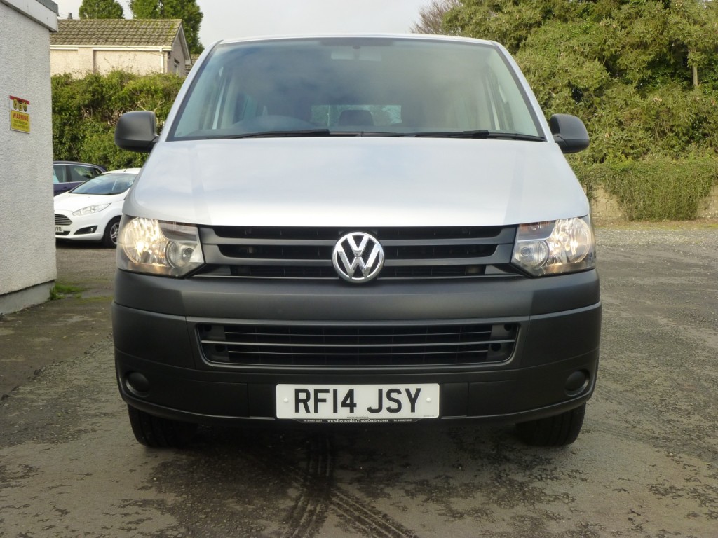 View VOLKSWAGEN TRANSPORTER 2.0 TDi [84] T30 S 8 STR SHUTTLE SWB ** NO VAT ** 5 SPD+AIR CON+1 OWNER+EURO5