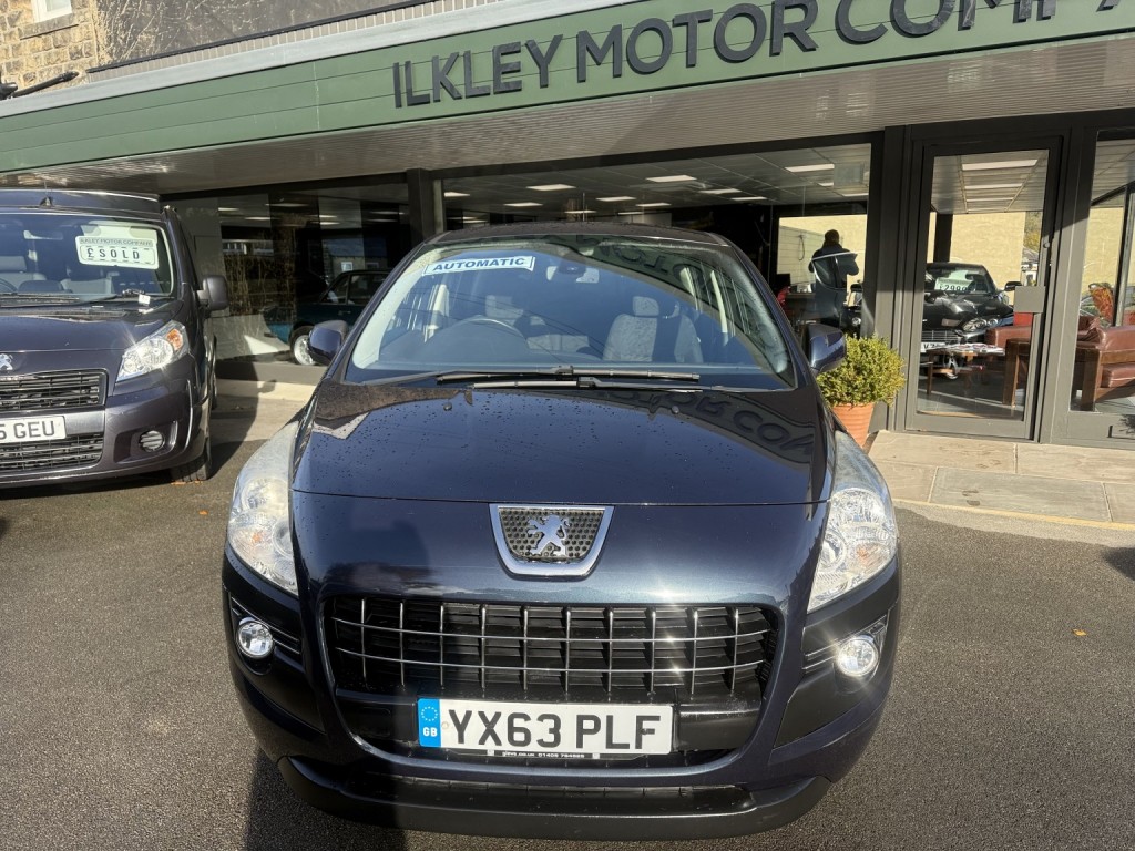 PEUGEOT 3008