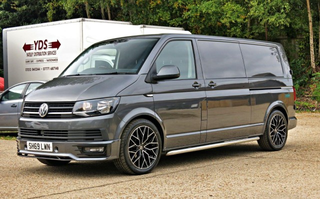 VOLKSWAGEN TRANSPORTER