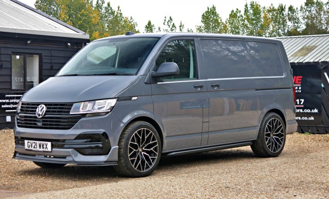 VOLKSWAGEN TRANSPORTER