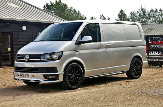 VOLKSWAGEN TRANSPORTER